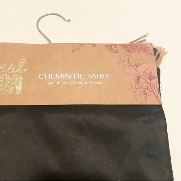 Harvest Moon Table Runner Decor with Sunflower and Pumpkin Design - Picture 14 of 16